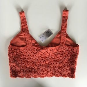 Forever 21 Tops - NWT ⭐️ Burnt Orange Crochet Crop Top Forever 21 Tops - NWT ⭐️ Burnt Orange Crochet Crop Top