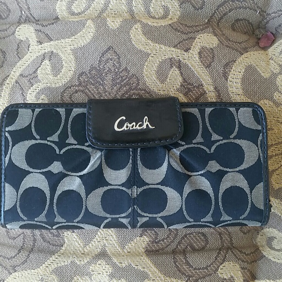 Coach Handbags - Coach wallet