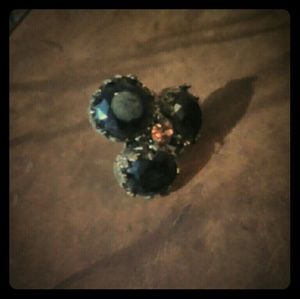 VIntage Women's Costume Jewelry Broach