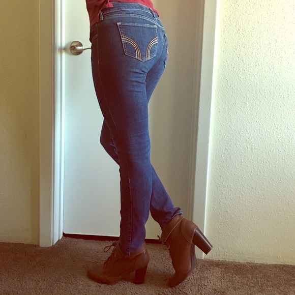 Must-Have Hollister Jeans!👖