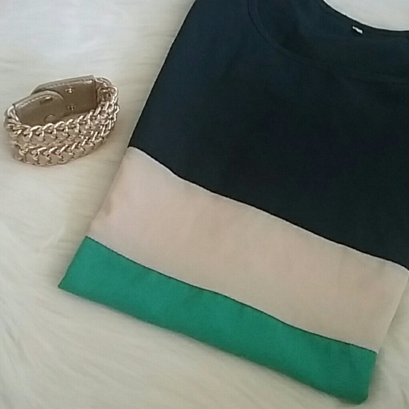 🍏semi-sheer multi-colored top🍏