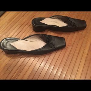 Chanel mule ballet low heel black leather