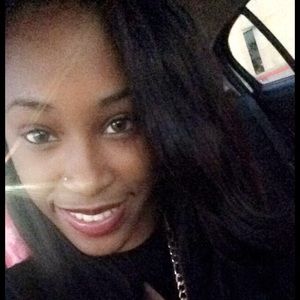 Meet your Posher, Makayla