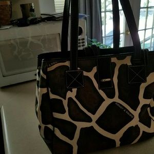 Dooney & bourke purse