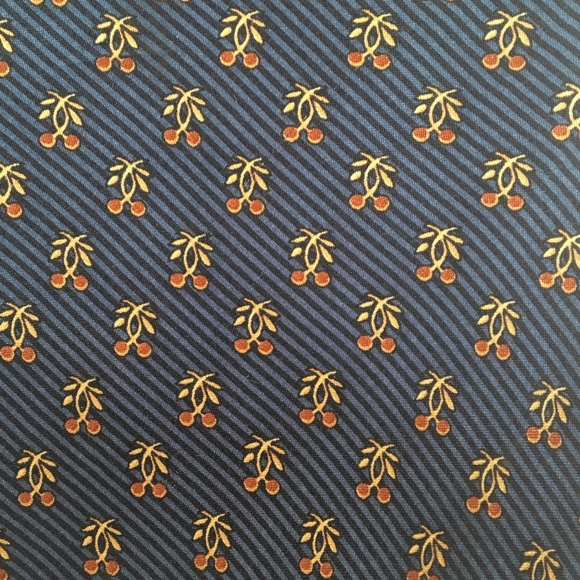 Silk tie.Bill Blass Black Label