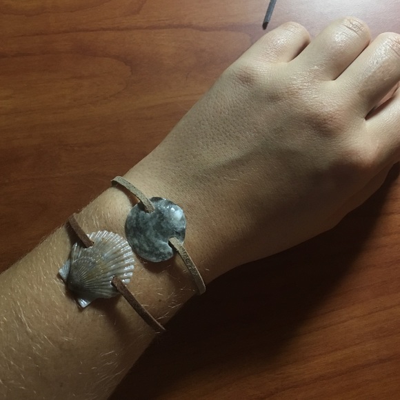 Shell bracelet - Picture 3 of 3