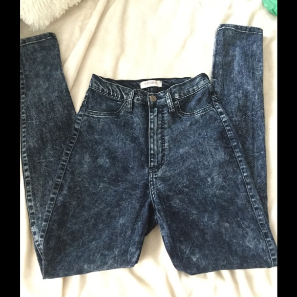 Vibrant Highwaisted denim jeans