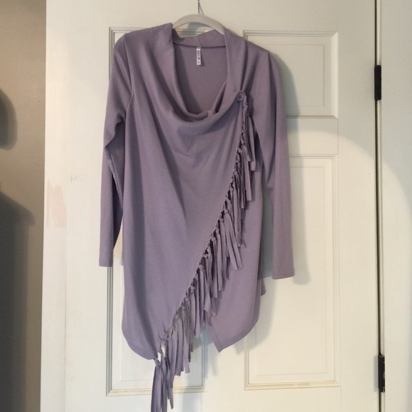 Fringe top/sweater - Picture 2 of 4