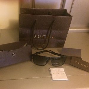 Authentic Gucci sunglasses! Black. Brand new😎