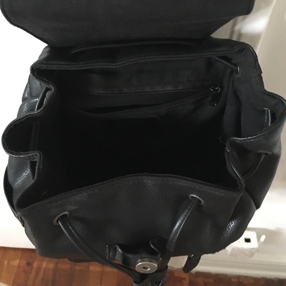 Relic Backpack - Picture 3 of 4