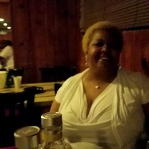 Meet your Posher, Adrienne