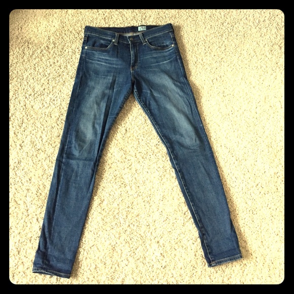 AG Farrah in size 30R!