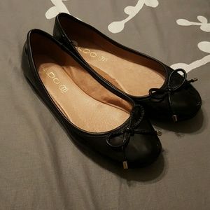 Aldo Shiny black flats