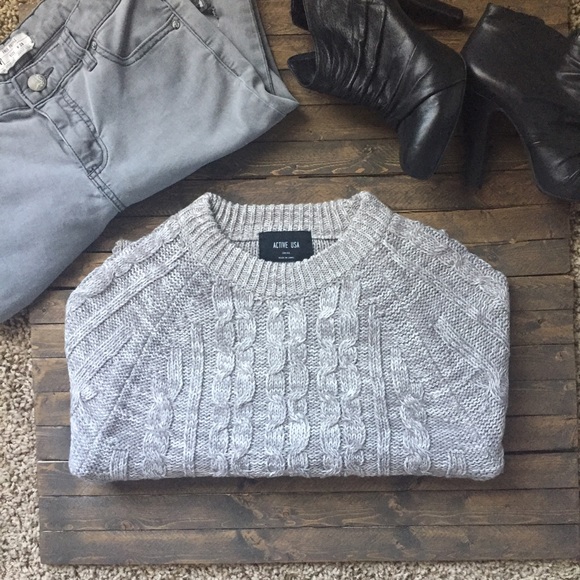 Cable Knit Crew Sweater - Picture 2 of 4