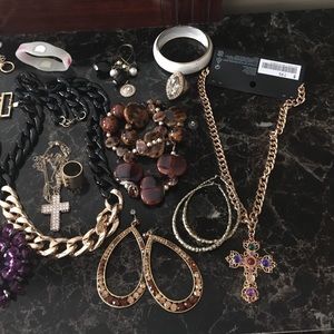 Assortment of jewelry