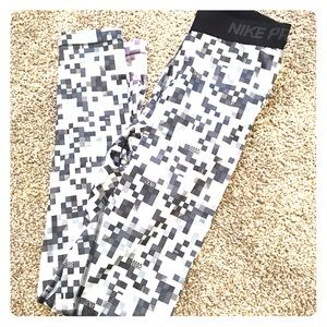 Nike athletic leggings