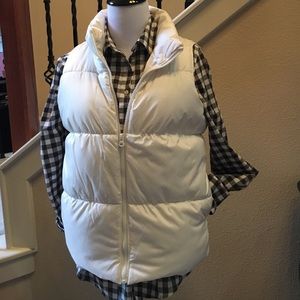 ‼️price dropped‼️ Off White Old Navy fitted Vest