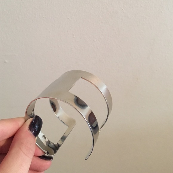 Cuff bracelet - Picture 2 of 3