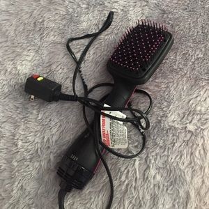 Revlon blow dryer brush used once
