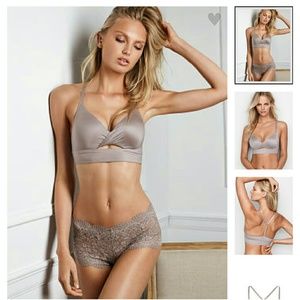 Victorias Secret Easy Twist Push Up Bra NWT