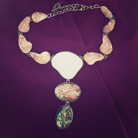 Nacre Necklace