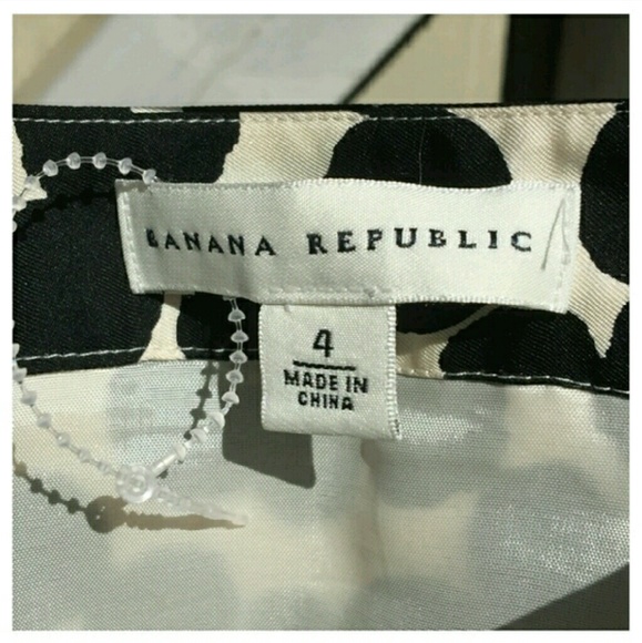 100% Silk BANANA REPUBLIC Skirt - Picture 2 of 4