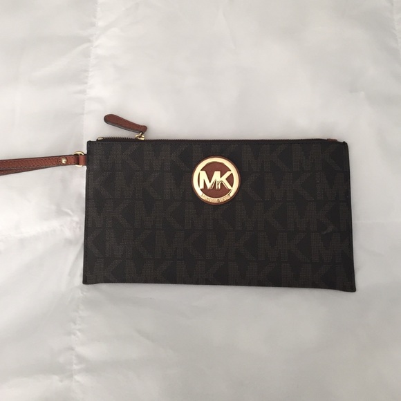 Michael Kors Wristlet