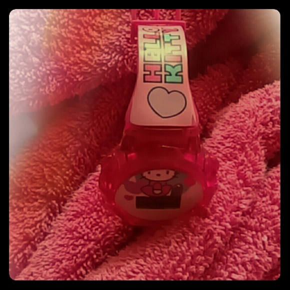 Hello Kitty dig. Watch 2015