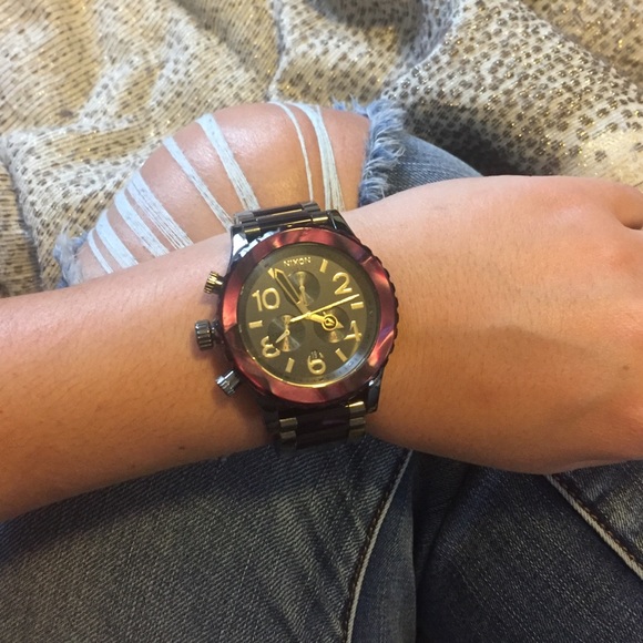 Nixon watch