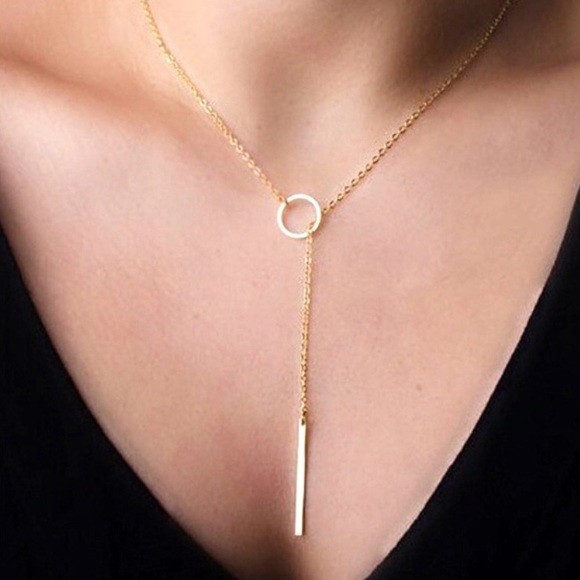 Dainty gold drop necklace