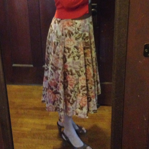 **SOLD** Retro floral cotton skirt