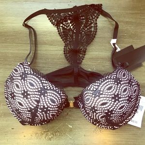 Daisy Fuentes 36D Padded Bra w/ Gorgeous Back