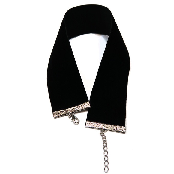 Thick Black Velvet Choker - Picture 3 of 3