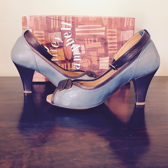 Jeffrey Campbell Chunky Heel T-Strap Peep-Toes