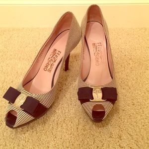Salvatore Ferragamo Navy/White peep toe heels