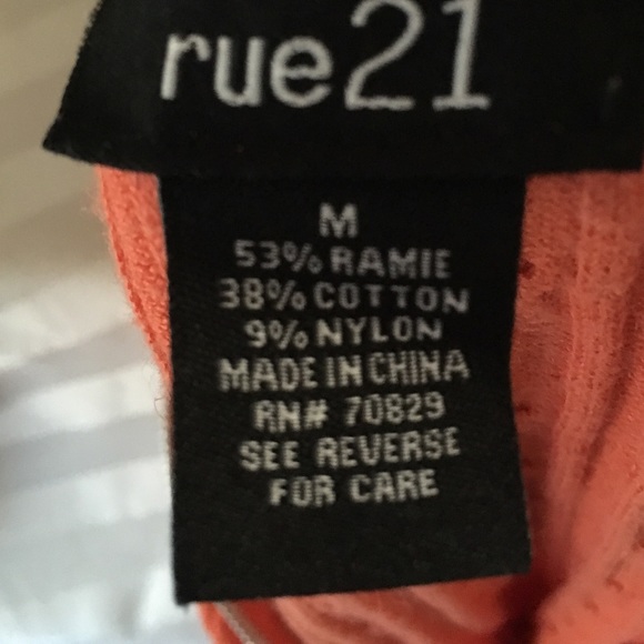 Sweater Hoodie Sz M fits like a S - Picture 4 of 4