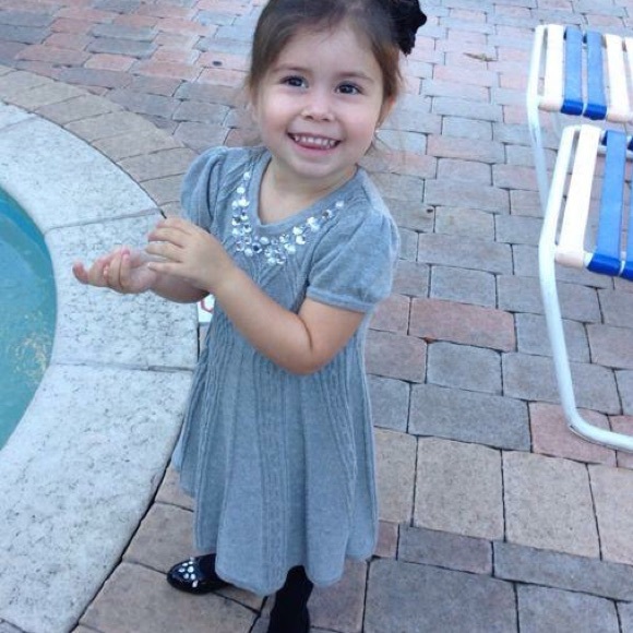 Beautiful little girls dress from Gymboree - Picture 2 of 4