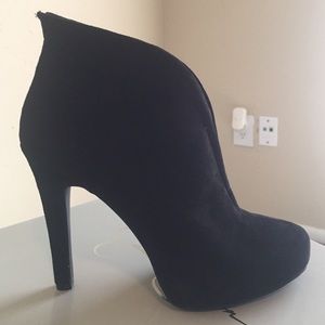 Jessica Simpson heels