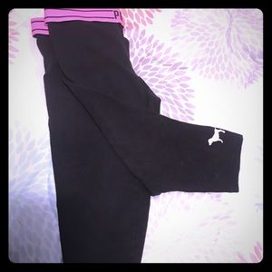 Vs pink yoga capris super cute 😍👖