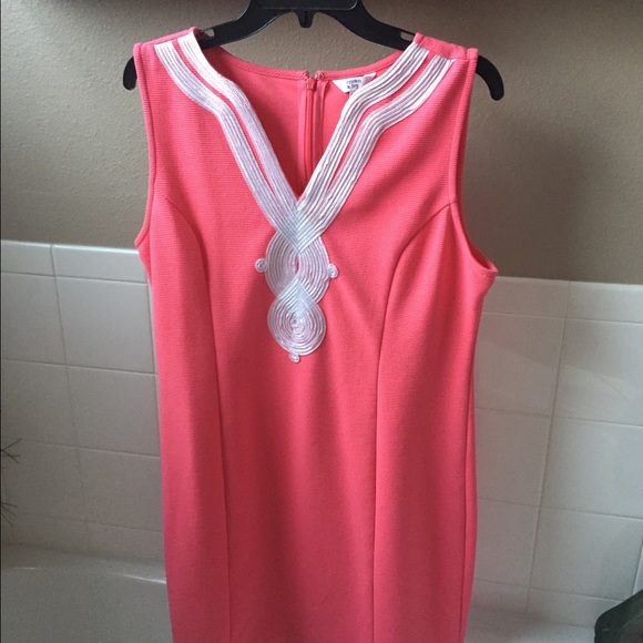 Sold sold Crown and Ivy size Large