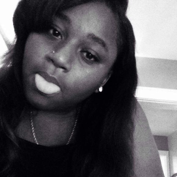 Meet your Posher, Trinity - Picture 1 of 1