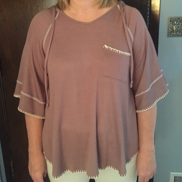 Top - Picture 1 of 2