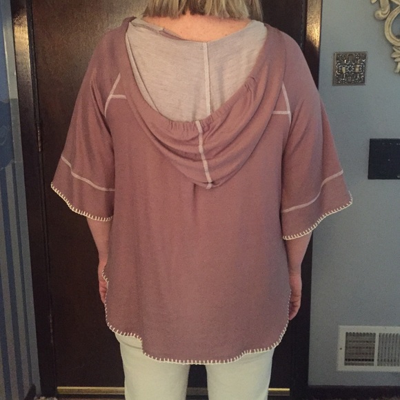 Top - Picture 2 of 2