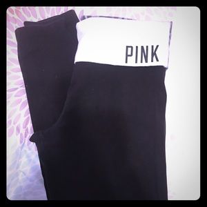 Vs pink yoga leggings 😬😬