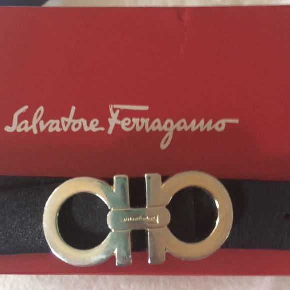 Classic black Salvatore Ferragamo logo belt!