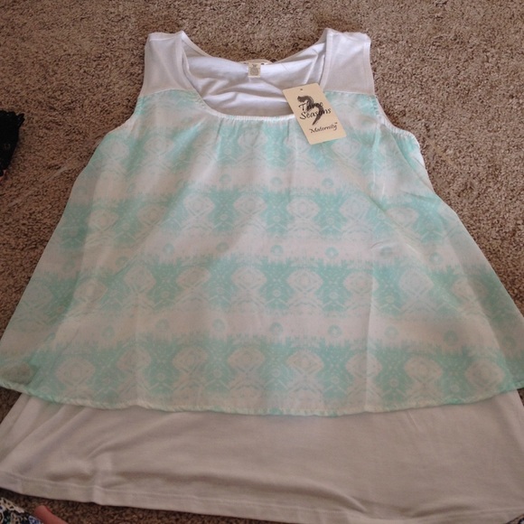 Maternity top NWT