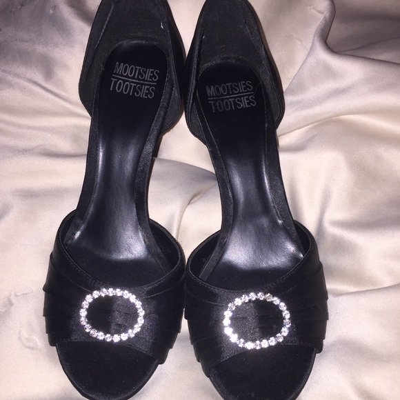 Mootsies Tootsies Black Satin Peep Toe Shoes - Picture 2 of 4