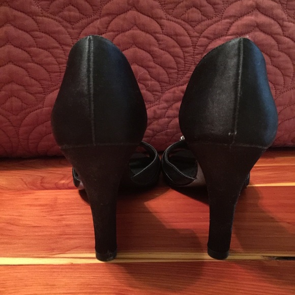 Mootsies Tootsies Black Satin Peep Toe Shoes - Picture 4 of 4
