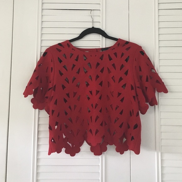 Crop Red Shirt - Picture 3 of 3