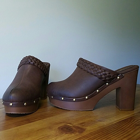 Cato Shoes - NWT BROWN HEELED SLIP ONS FROM CATO